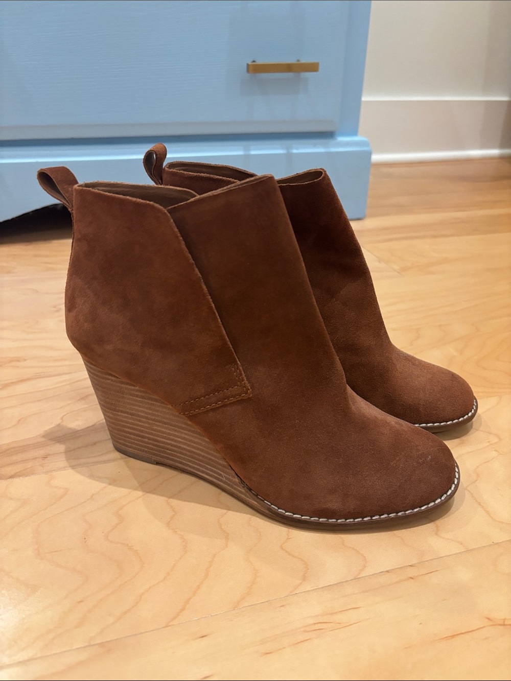 Lucky Brand Chestnut Suede Wedge Booties